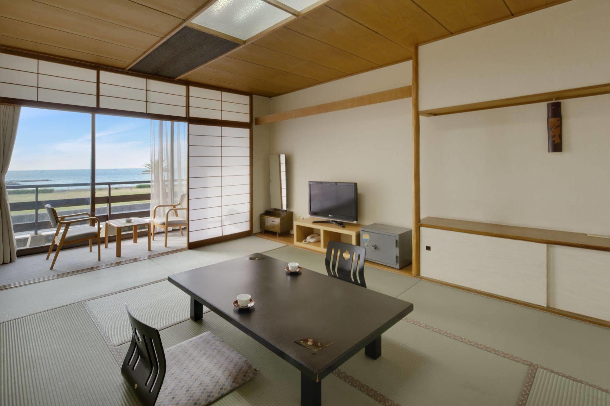 Tateyama Seaside Hotel Exterior foto